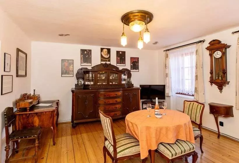 هتل Pension Nostalgie