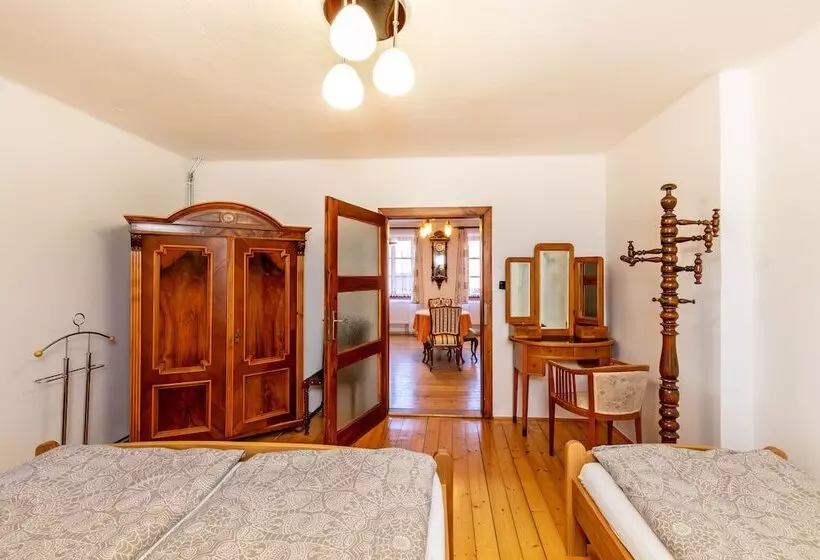 هتل Pension Nostalgie