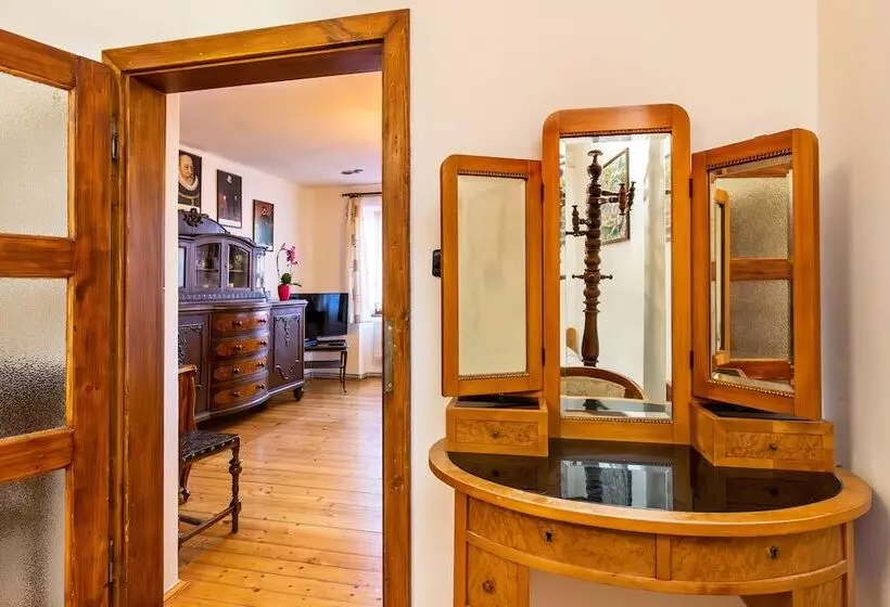 هتل Pension Nostalgie