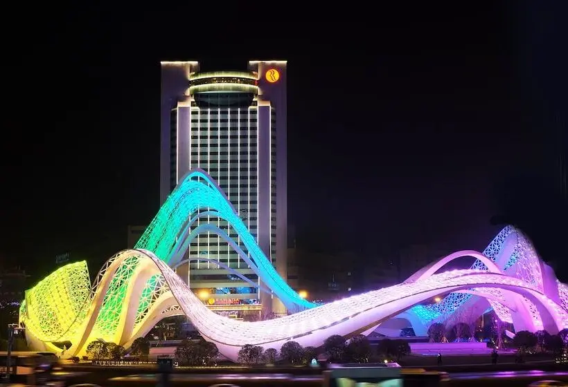 ホテル Ramada Plaza Wuhan Optics Valley
