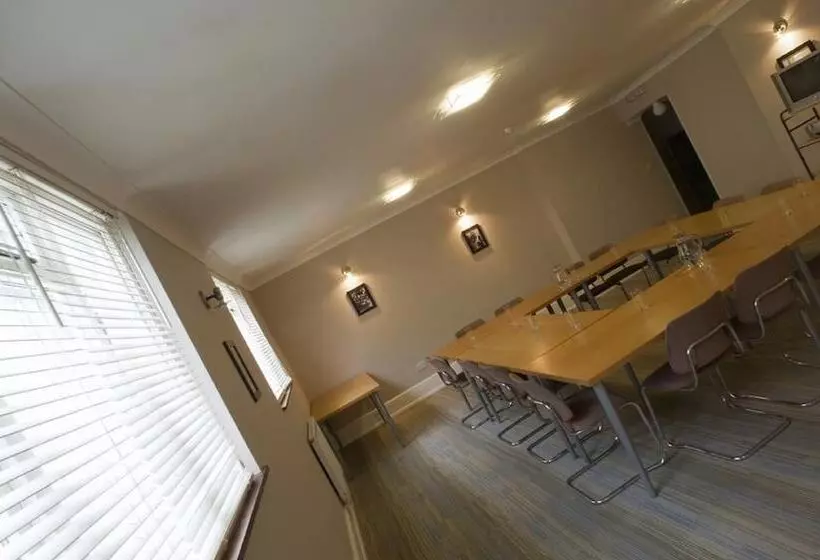 هتل The White Rock