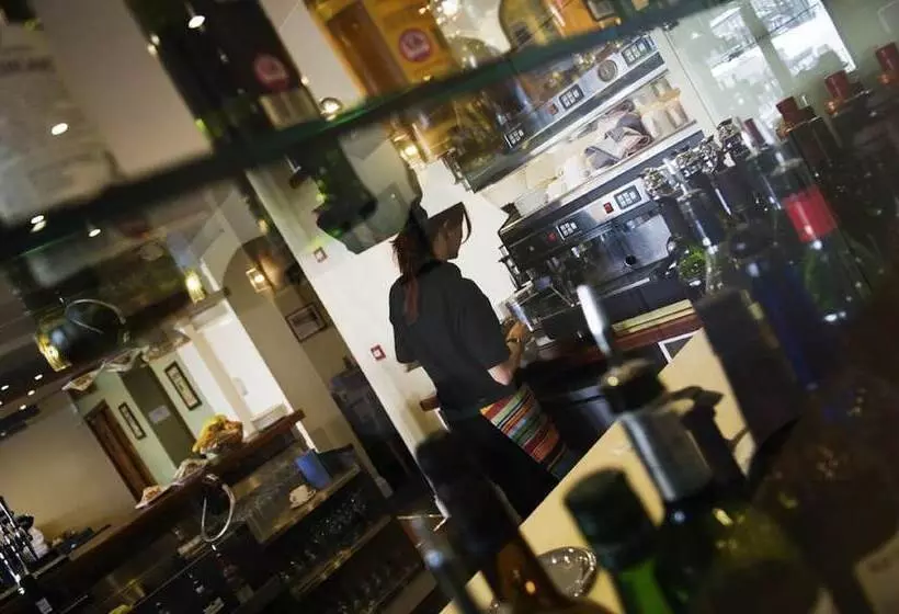 هتل The White Rock