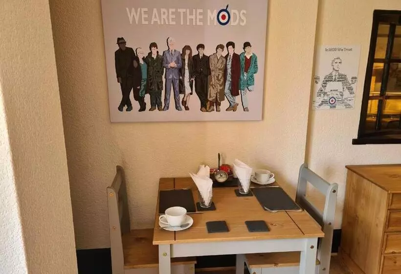 בית מלון כפרי Tudor Lodge