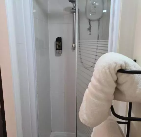 בית מלון כפרי Tudor Lodge