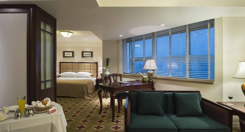 호텔 Ramada Plaza Wuhan Optics Valley