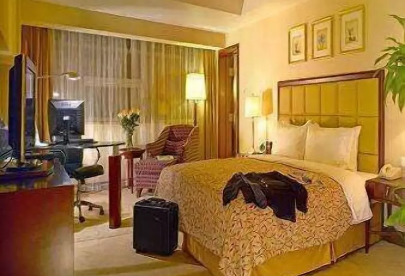 호텔 Ramada Plaza Wuhan Optics Valley