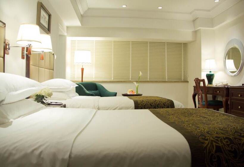 호텔 Ramada Plaza Wuhan Optics Valley