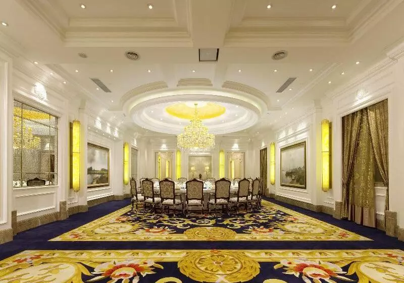 호텔 Ramada Plaza Wuhan Optics Valley