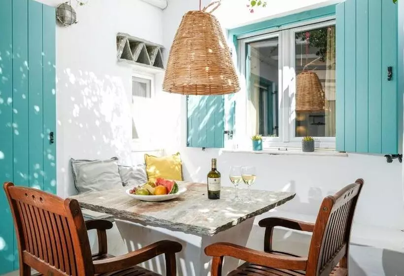 Resort Golden Beach Studios & Suites