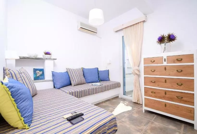 Resort Golden Beach Studios & Suites