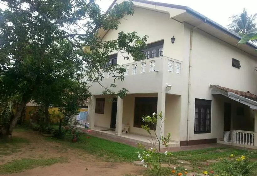 ペンション Mallika Guest House