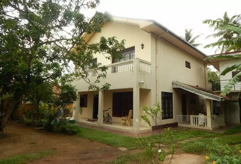 ペンション Mallika Guest House