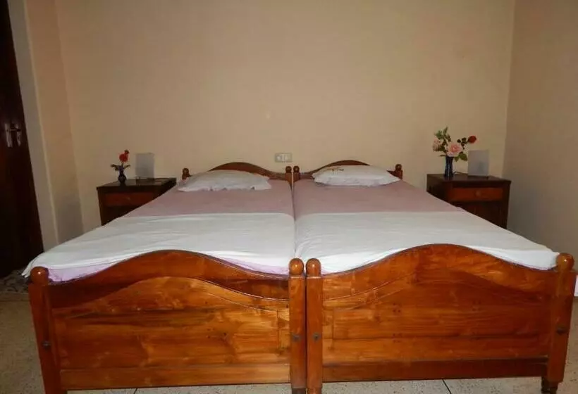 ペンション Mallika Guest House