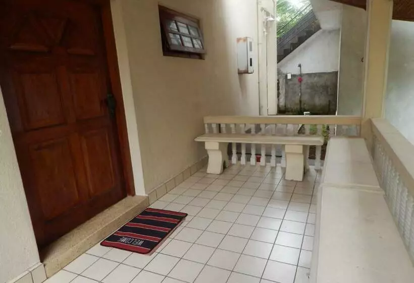 ペンション Mallika Guest House