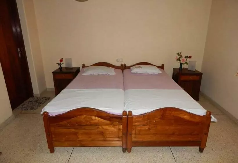 ペンション Mallika Guest House