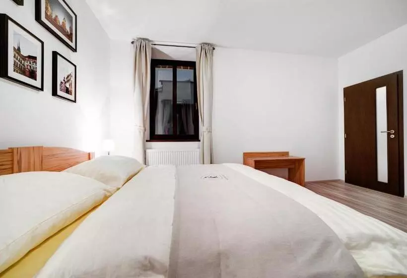 Majatalo Penzion Královská Cesta