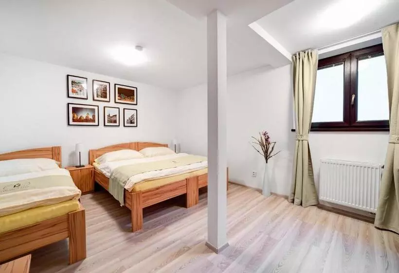 Majatalo Penzion Královská Cesta