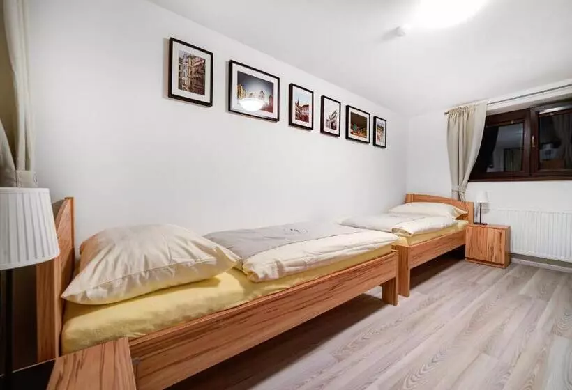 Majatalo Penzion Královská Cesta