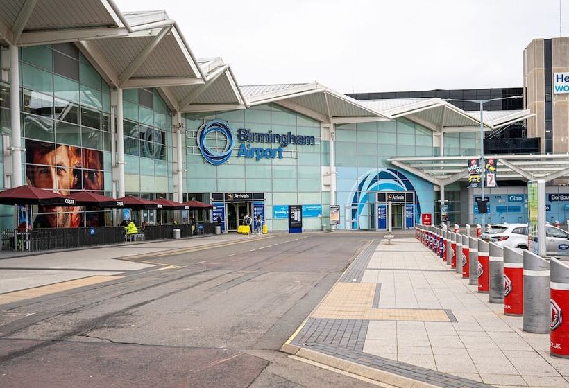 민박 Springfield House   Birmingham Airport & Nec