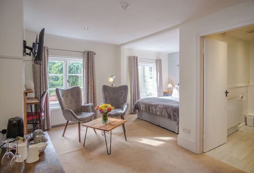 مبيت وإفطار White Hart Inn