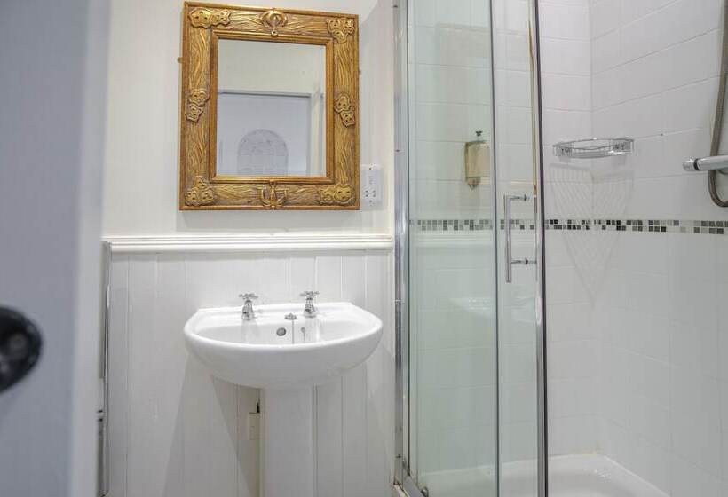 مبيت وإفطار White Hart Inn