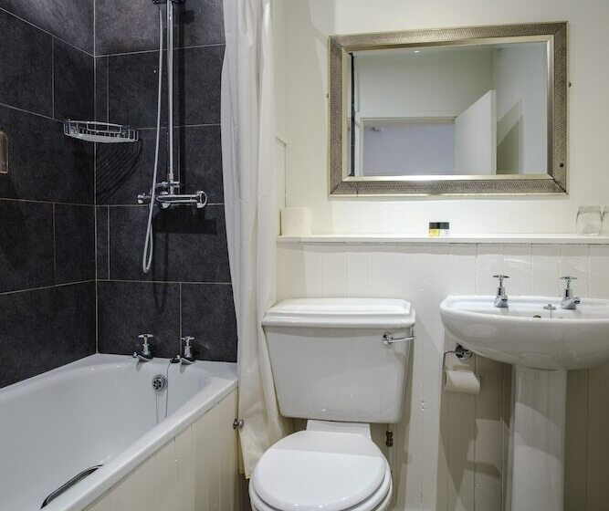 مبيت وإفطار White Hart Inn