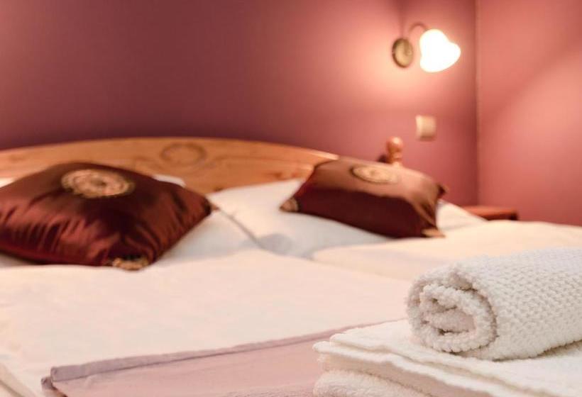 Green Dream Apartments