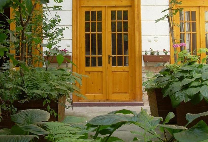 Green Dream Apartments