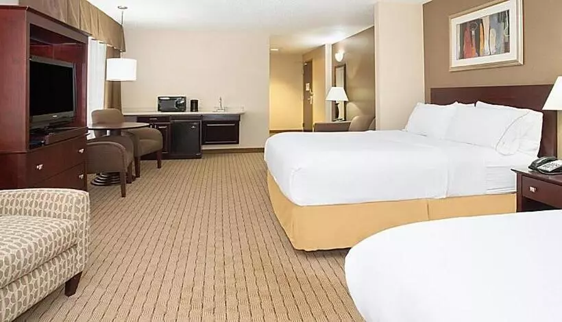 Holiday Inn Express Hotel & Suites Minot South, An Ihg