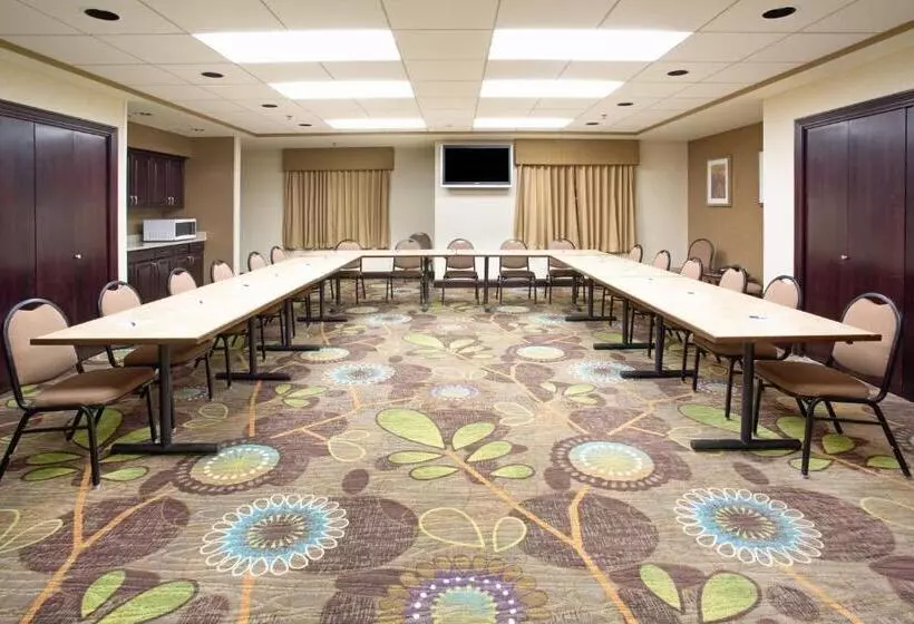 Holiday Inn Express Hotel & Suites Minot South, An Ihg