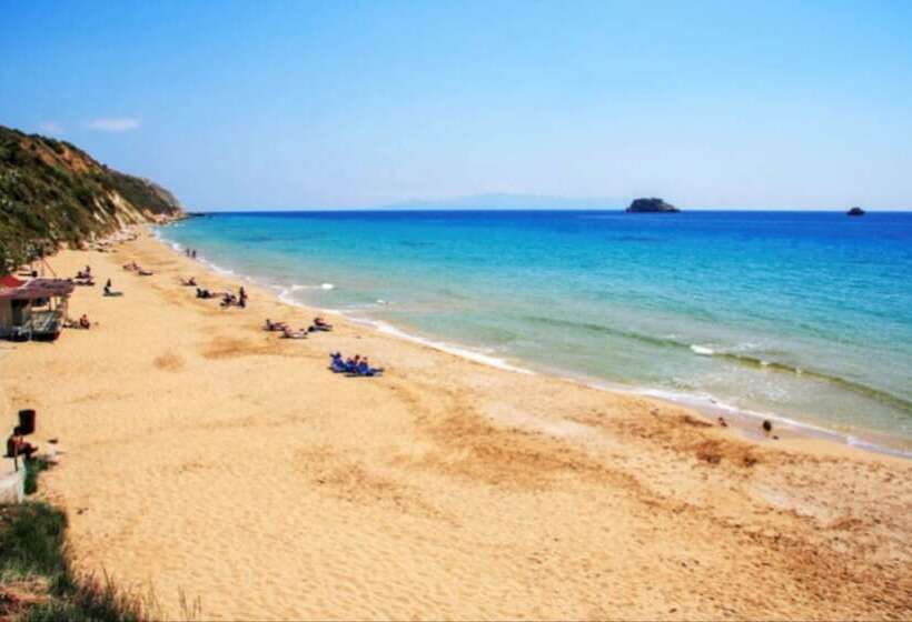 هتل Kourkoumelata