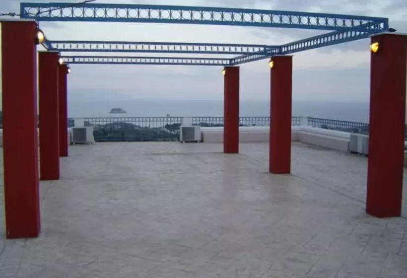 هتل Kourkoumelata