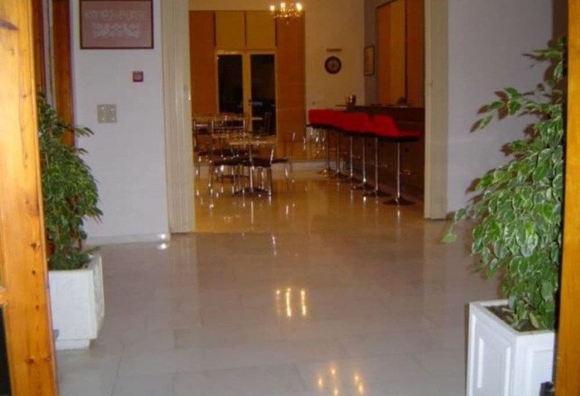 هتل Kourkoumelata