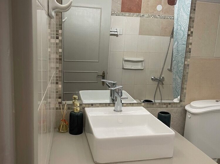 هتل Kourkoumelata