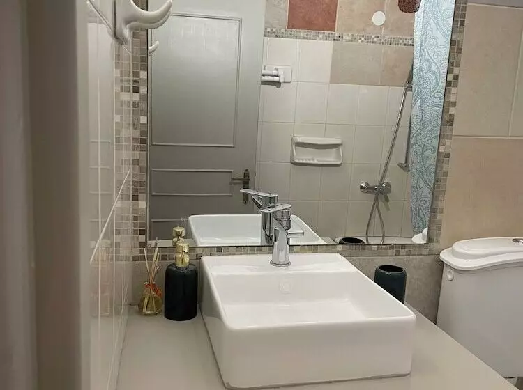 هتل Kourkoumelata