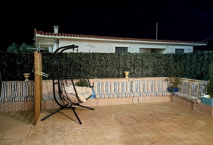 هتل Kourkoumelata