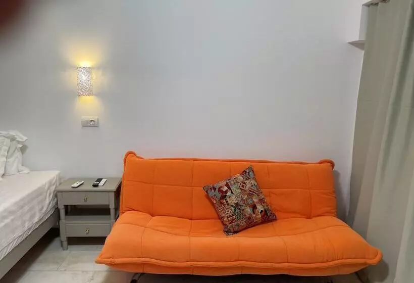 هتل Kourkoumelata