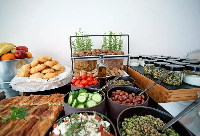 בית מלון כפרי Kyparissia Beach