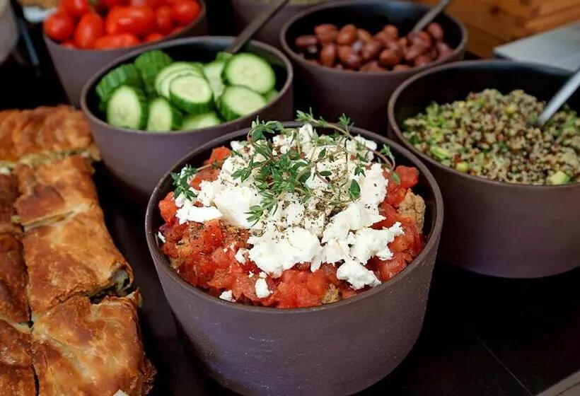 בית מלון כפרי Kyparissia Beach