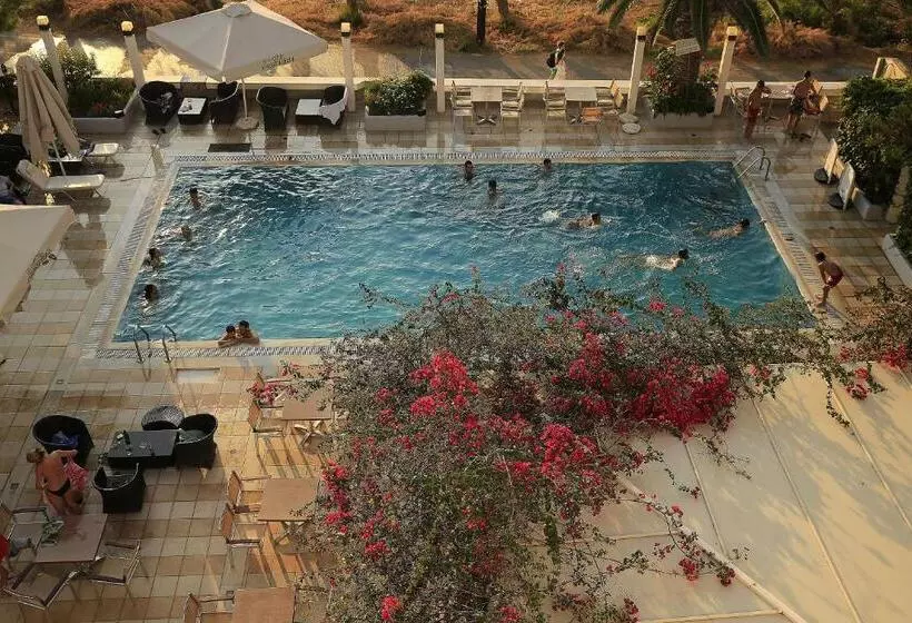 בית מלון כפרי Kyparissia Beach