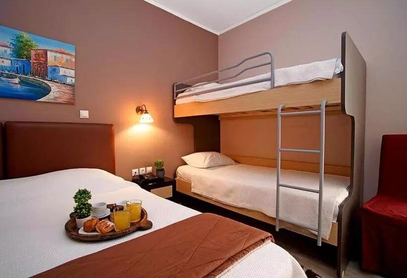 בית מלון כפרי Kyparissia Beach