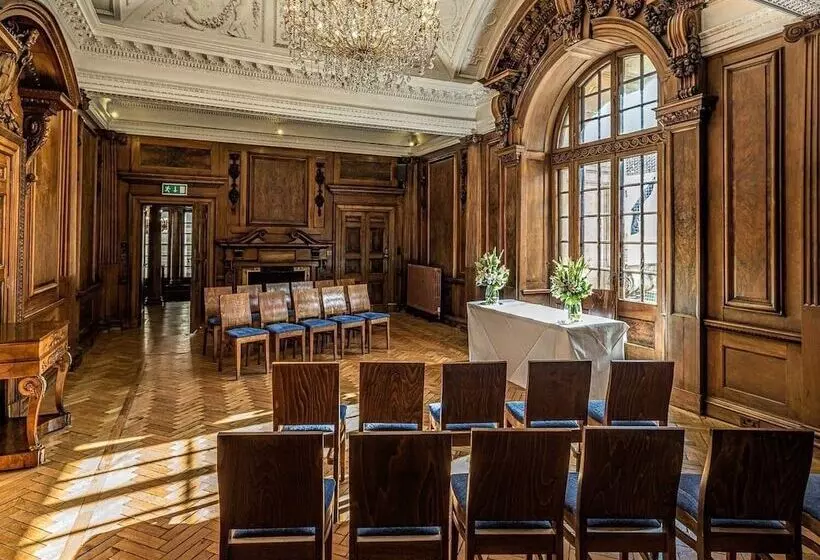 فندق St. Giles House