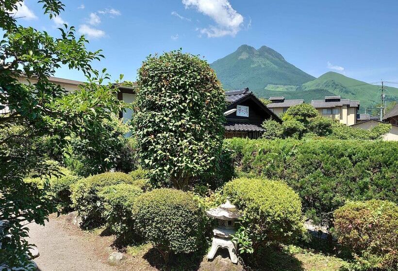 בית מלון כפרי Yufuin Onsen Hasuwa Inn