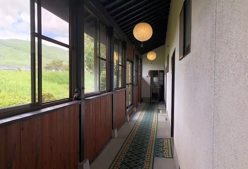 בית מלון כפרי Yufuin Onsen Hasuwa Inn