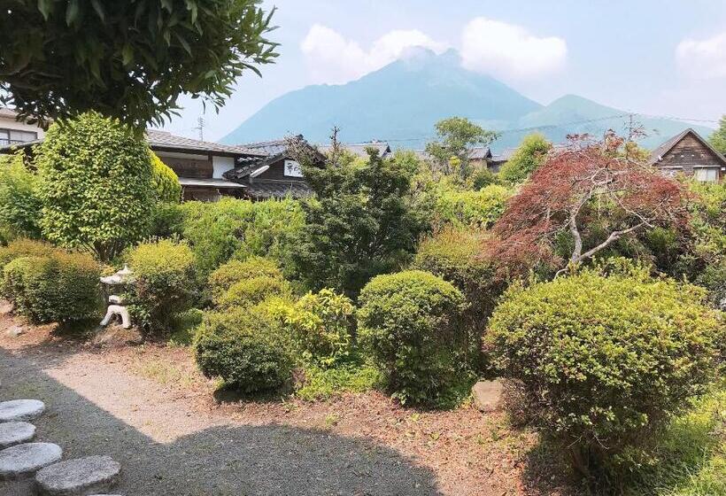 בית מלון כפרי Yufuin Onsen Hasuwa Inn