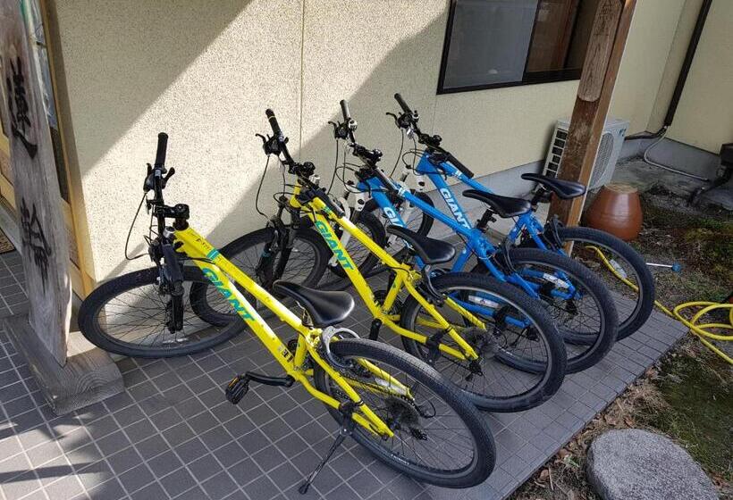 בית מלון כפרי Yufuin Onsen Hasuwa Inn