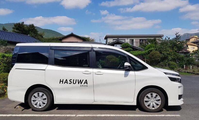 בית מלון כפרי Yufuin Onsen Hasuwa Inn