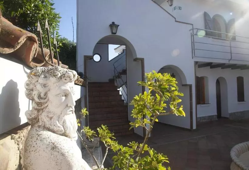 هاستل Hostal Mar De Frente