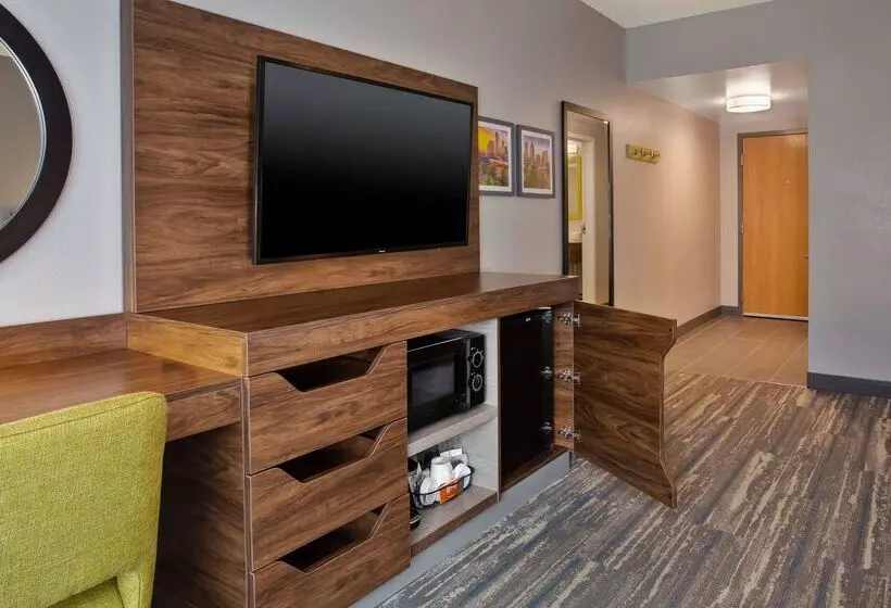 호텔 Hampton Inn & Suites Tampa East