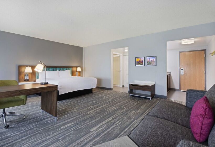 בית מלון כפרי Hampton Inn & Suites Tampa East